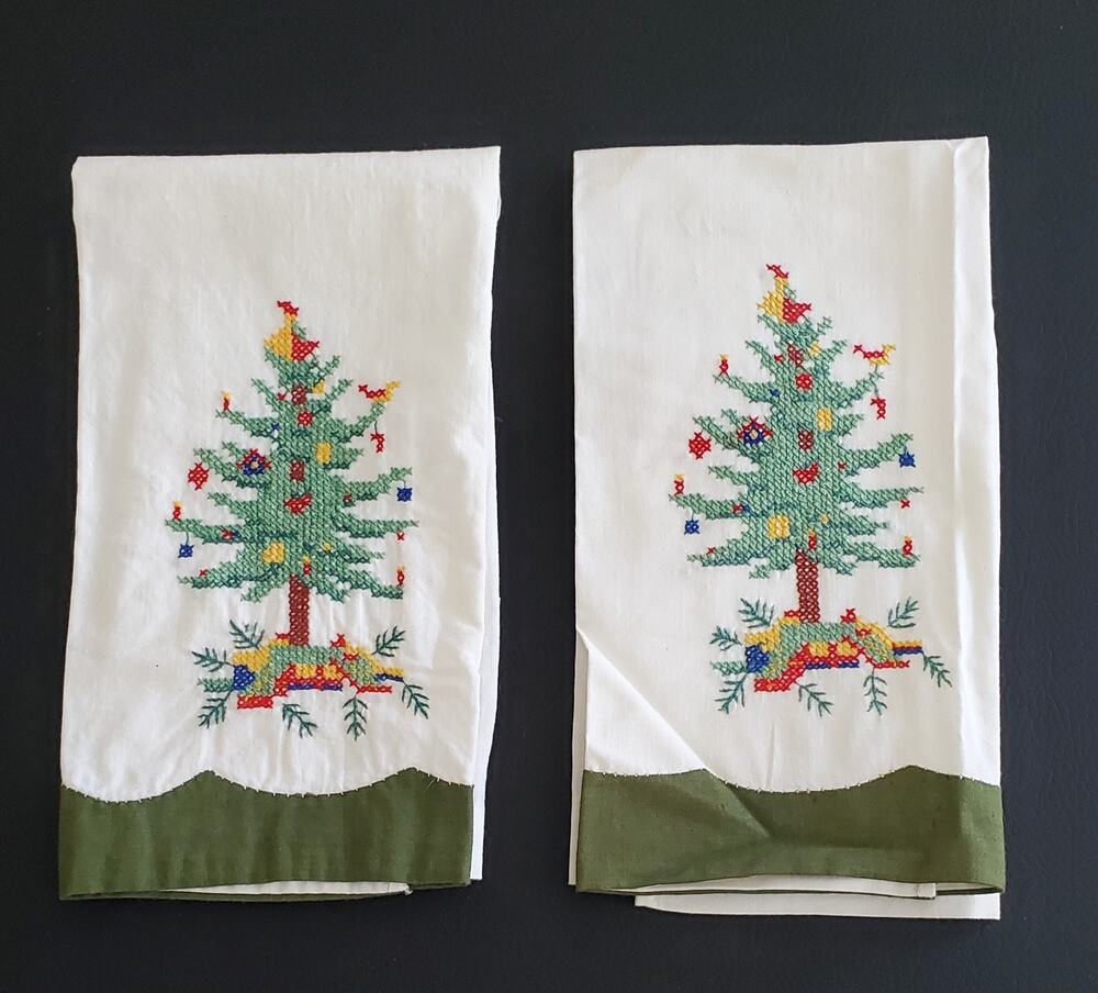Vtg Lillian Vernon Tea Towels Hand Cross Stitched Christmas Tree Set of 2 Cotton